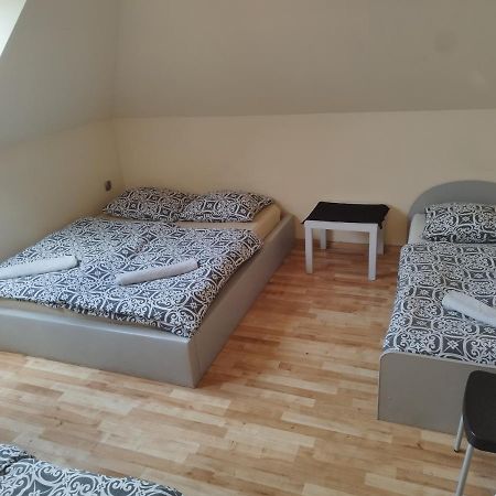 Ceramika Boleslawiec - Pensjonat Esterno foto