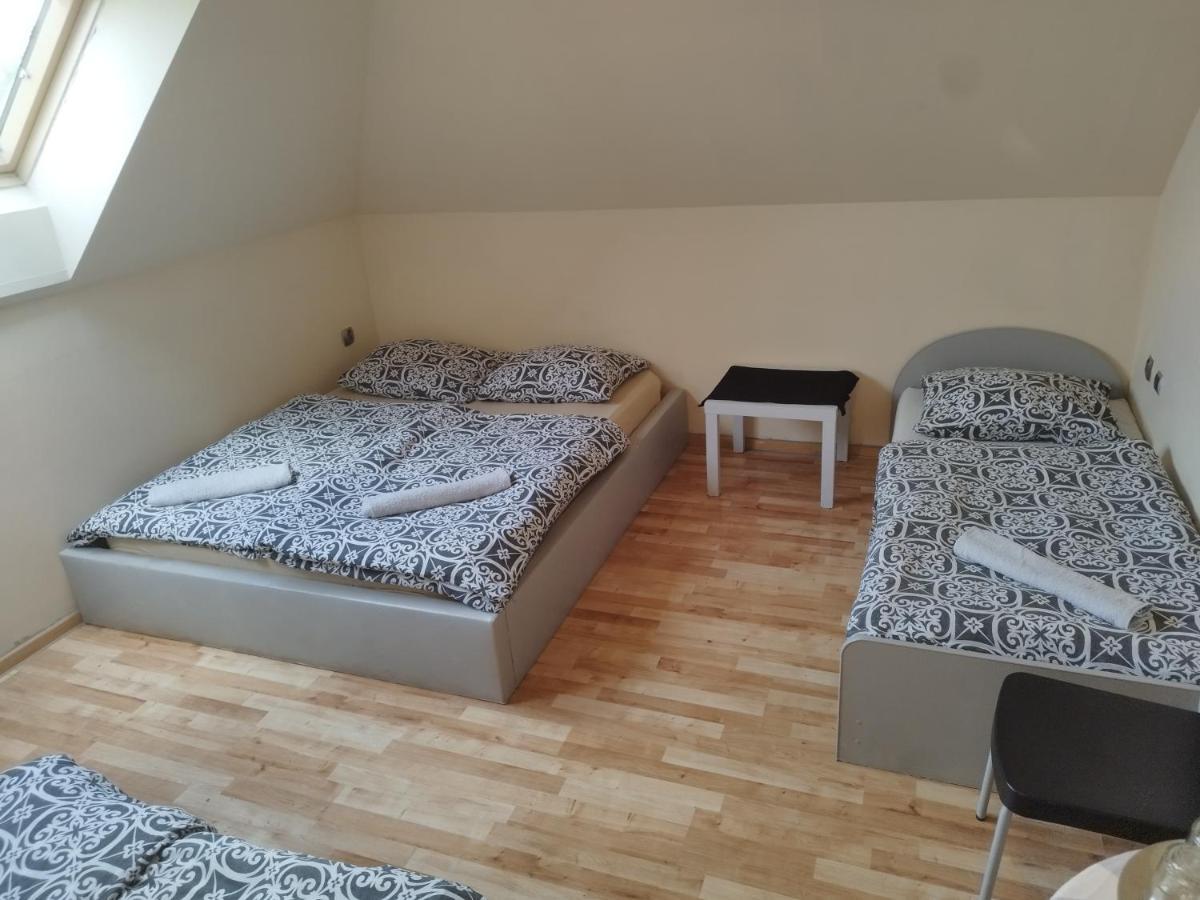 Ceramika Boleslawiec - Pensjonat Esterno foto