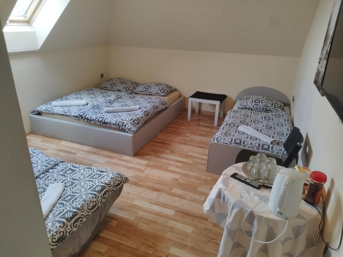 Ceramika Boleslawiec - Pensjonat Esterno foto