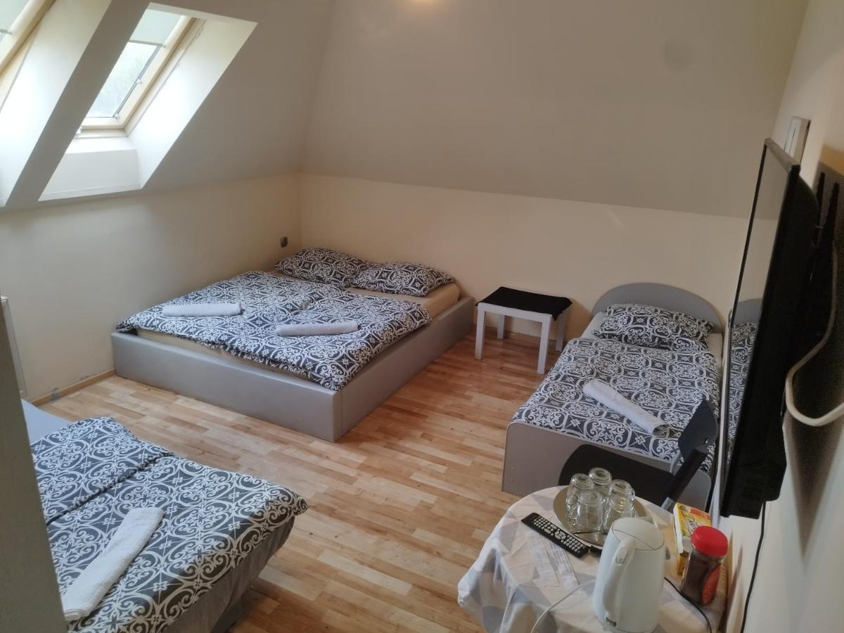 Ceramika Boleslawiec - Pensjonat Esterno foto