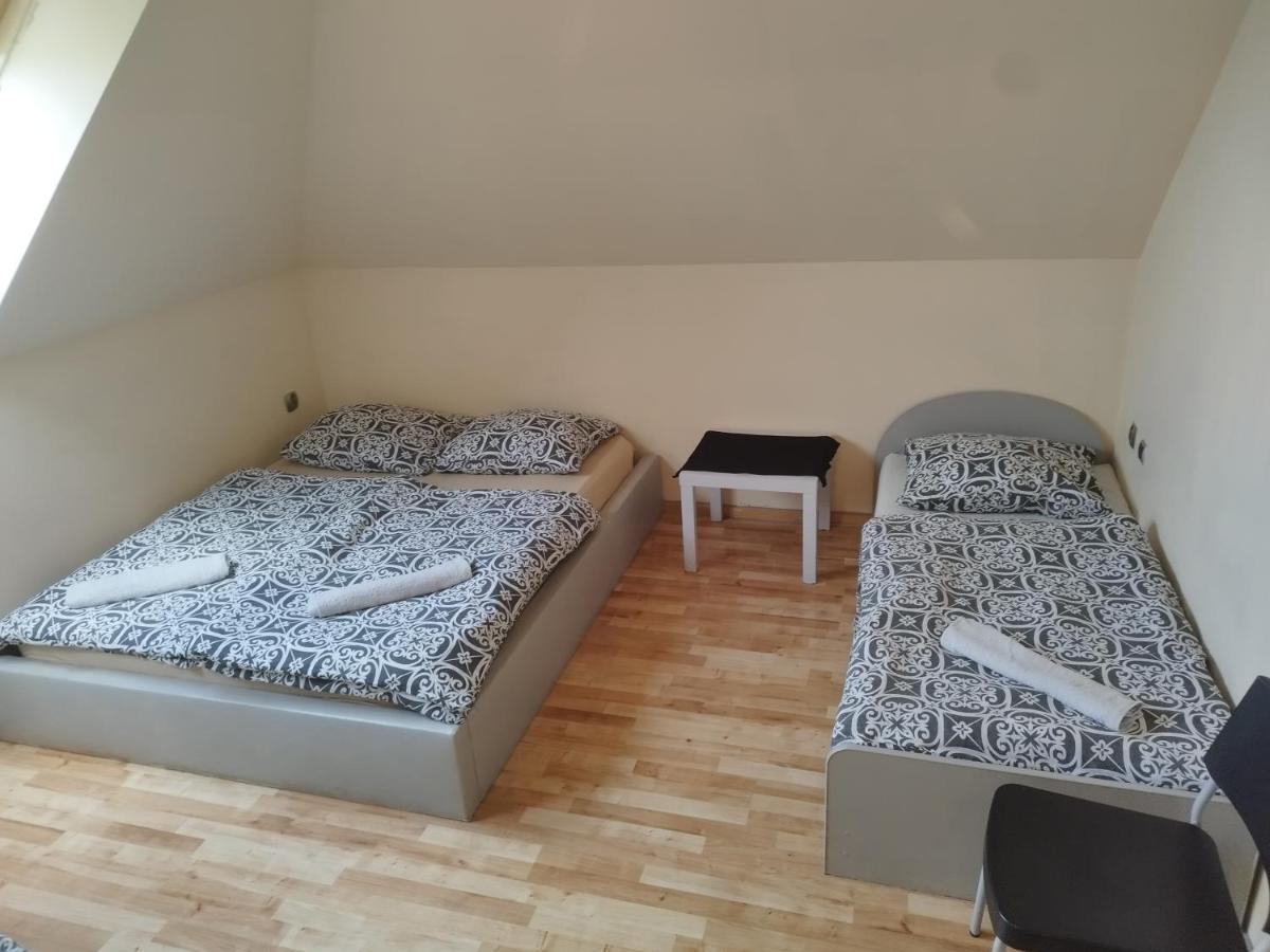 Ceramika Boleslawiec - Pensjonat Esterno foto