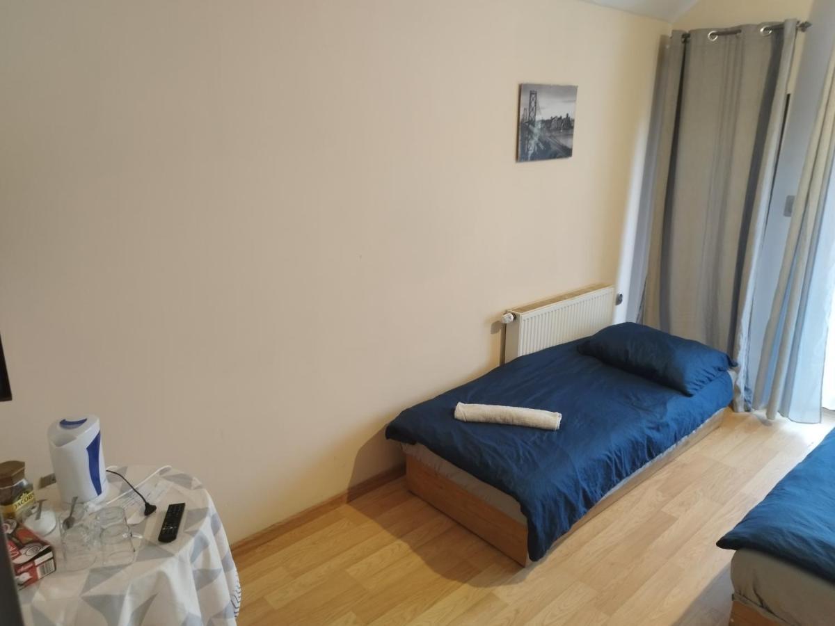 Ceramika Boleslawiec - Pensjonat Esterno foto